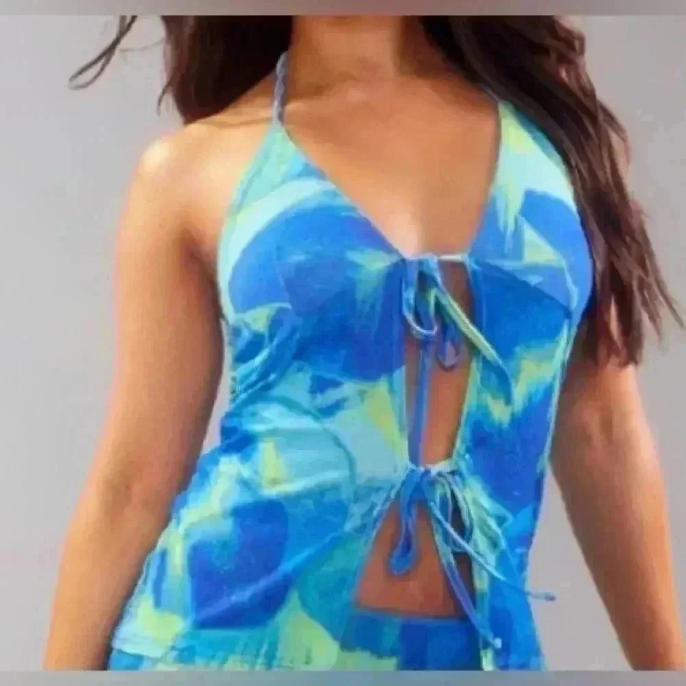 PrettyLittleThing Blue & Lime Tie-Front Crop Top